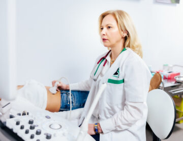 Interviu Psychologies cu Dr. Laura Panait specialist în medicină de familie și ultrasonografie generală